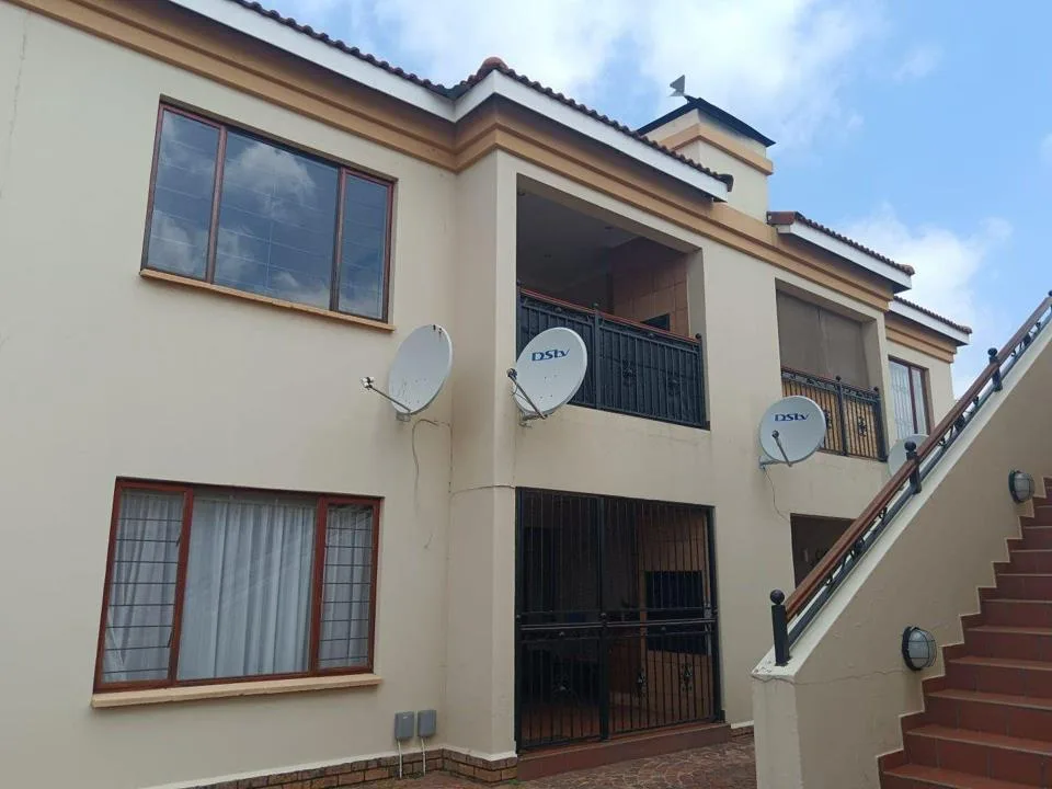 2 Bedroom Apartment / flat for sale in Kenleaf
