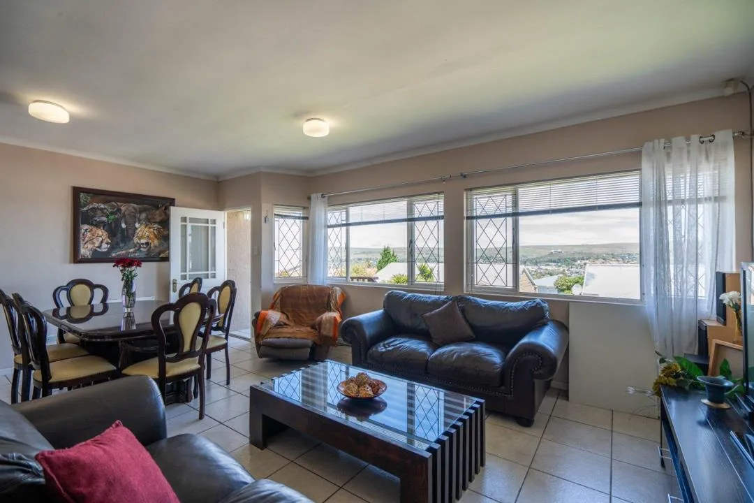3 Bedroom Townhouse for sale in Kingswood