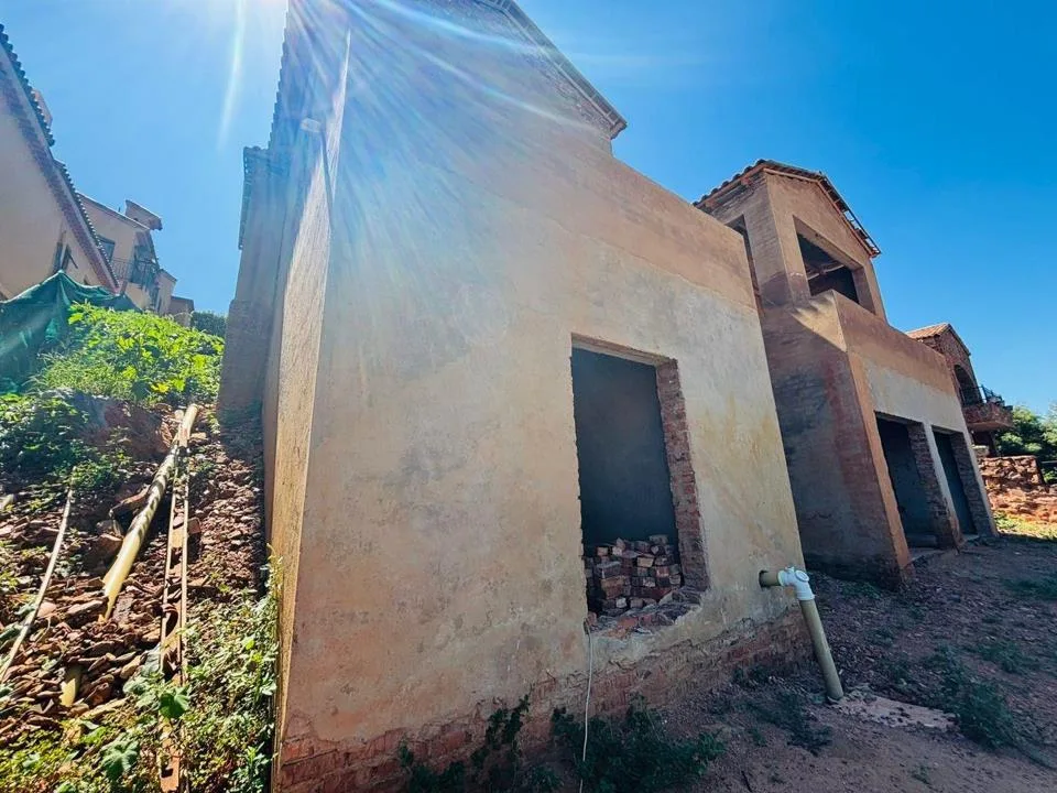5 Bedroom House for sale in Port d'Afrique