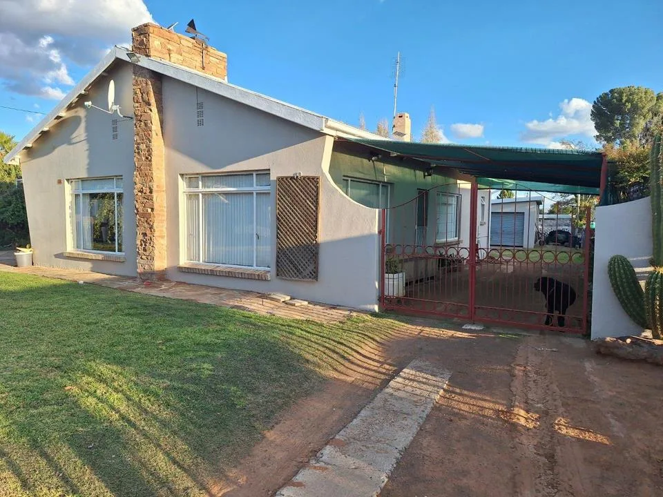 4 Bedroom House for sale in Middelburg