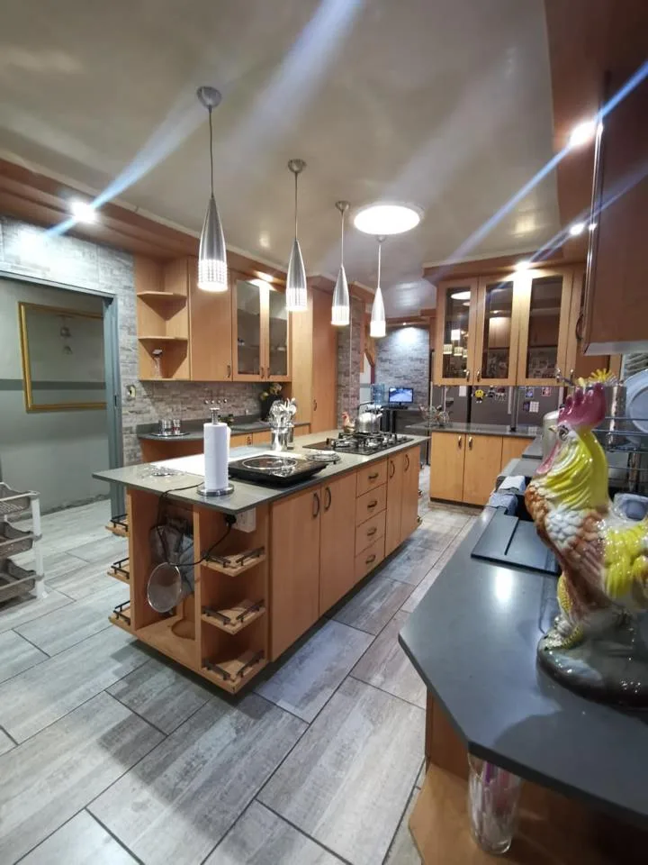 4 Bedroom House for sale in Vaalpark