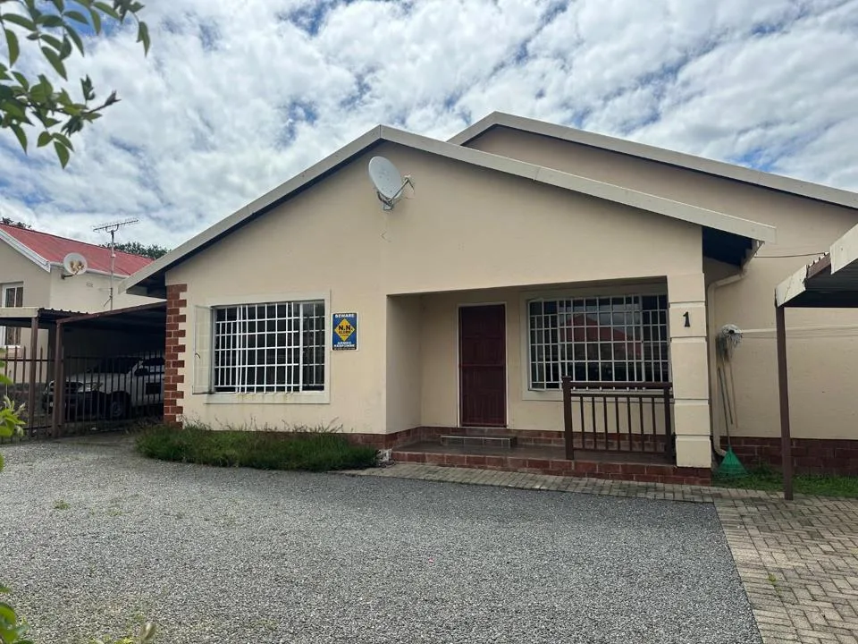 1 Bedroom Apartment / flat to rent in Egerton