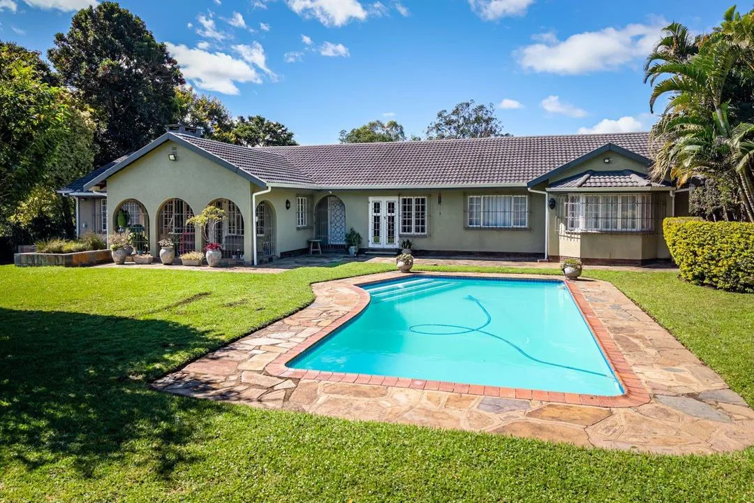 4 Bedroom House for sale in Hillcrest Central