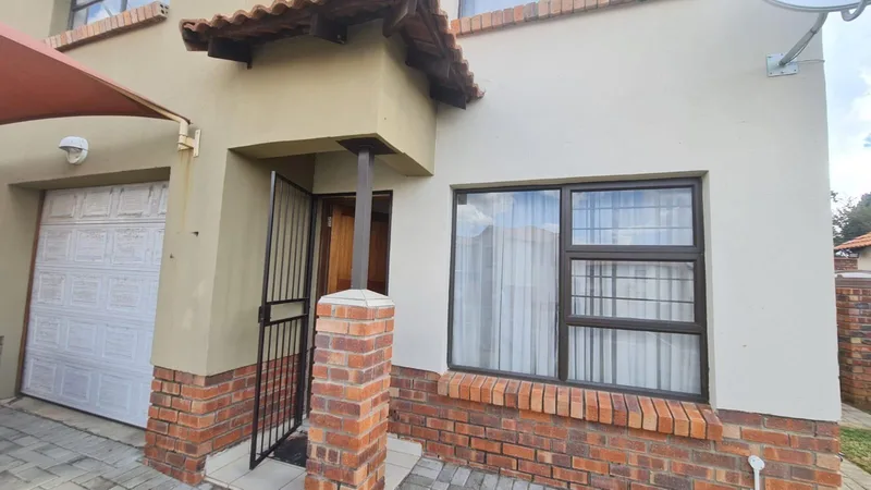 3 Bedroom Duplex in Waterval East