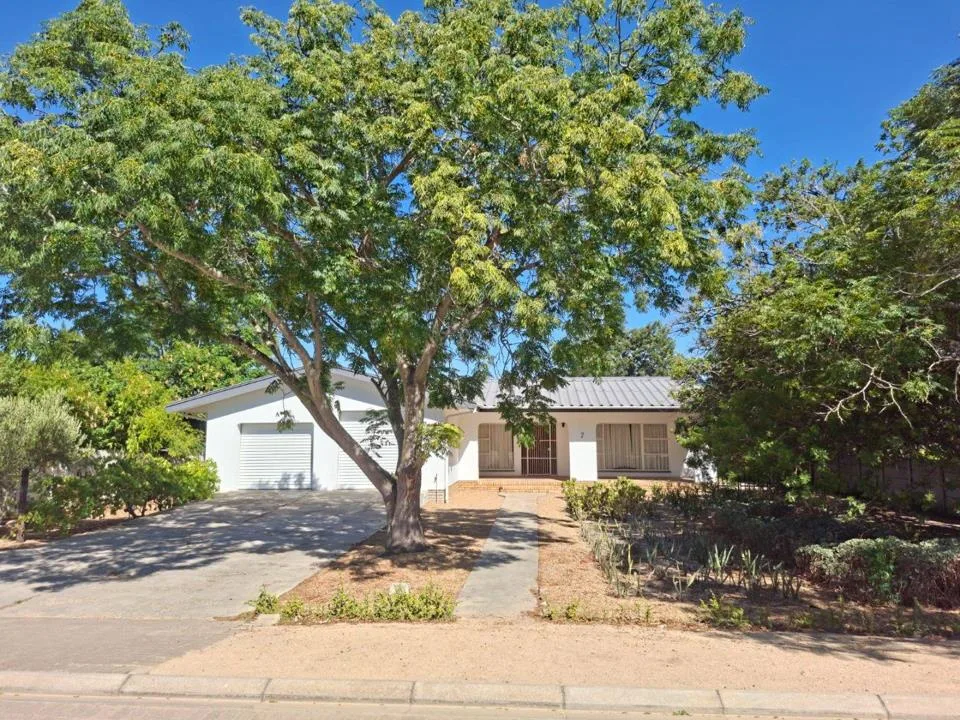 4 Bedroom House for sale in Hopefield