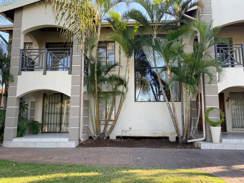 4 Bedroom House for sale in Zinniaville