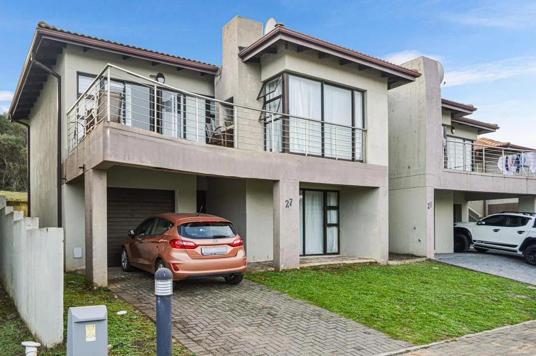 3 Bedroom House for sale in Winterstrand