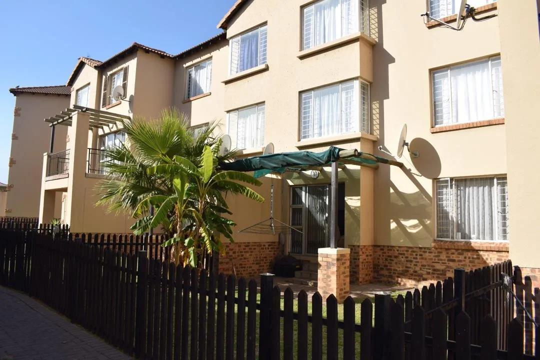 2 Bedroom Apartment / flat for sale in Reyno Ridge