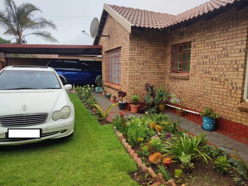 3 Bedroom Townhouse for sale in Reyno Ridge