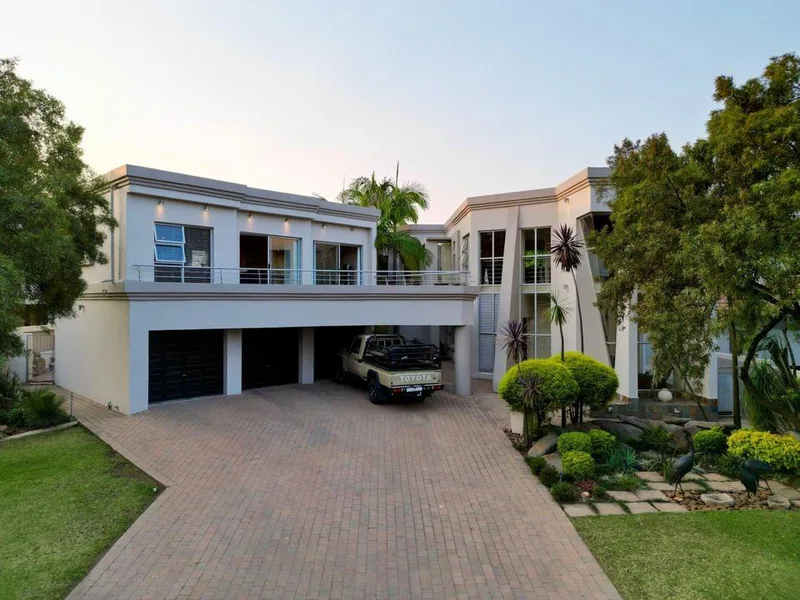 4 Bedroom House to rent in Silver Lakes Golf Estate