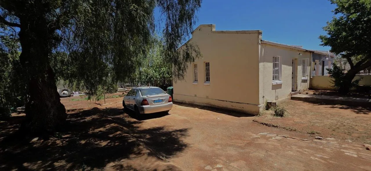 2 Bedroom House for sale in Cradock