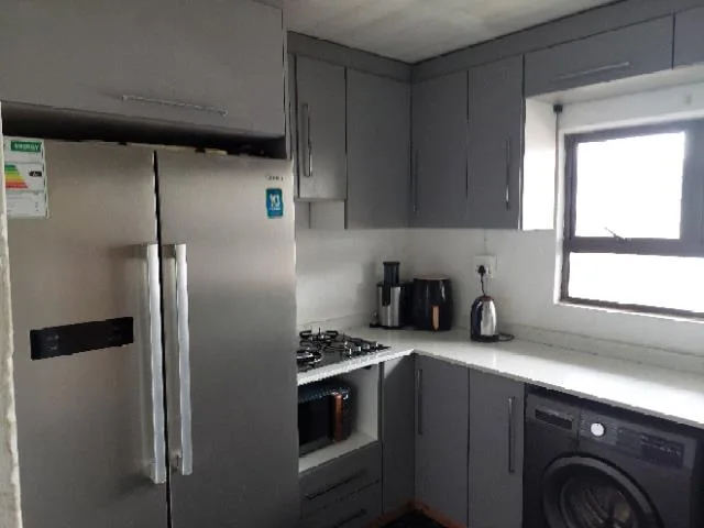 2 Bedroom House for sale in Roseneath