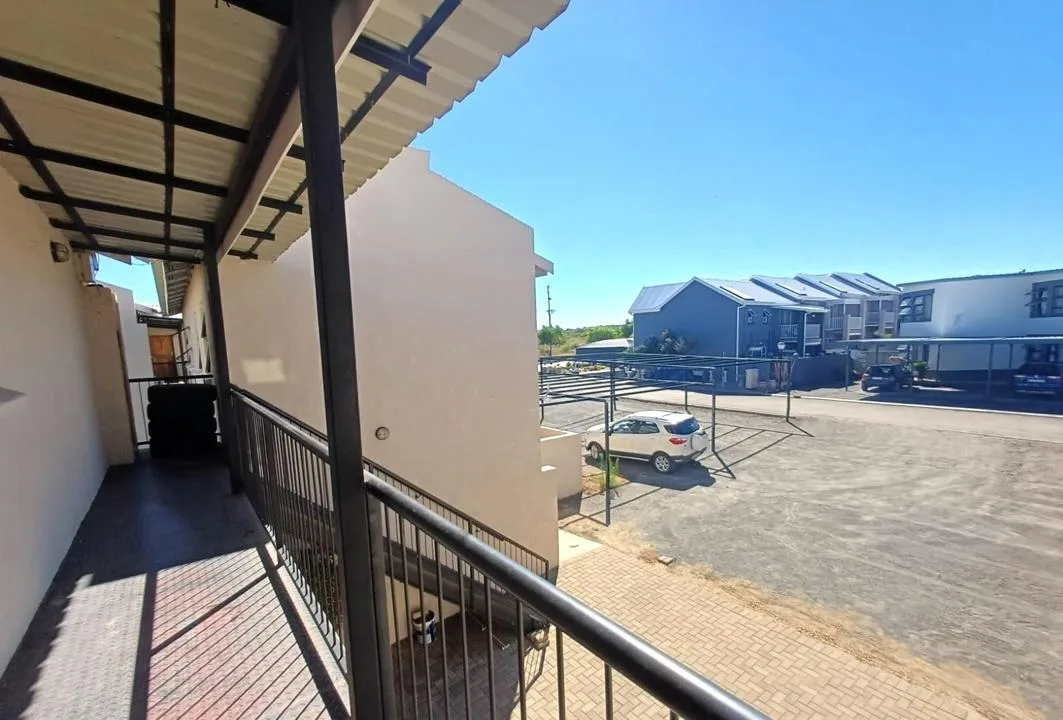 2 Bedroom Apartment / flat for sale in Orania