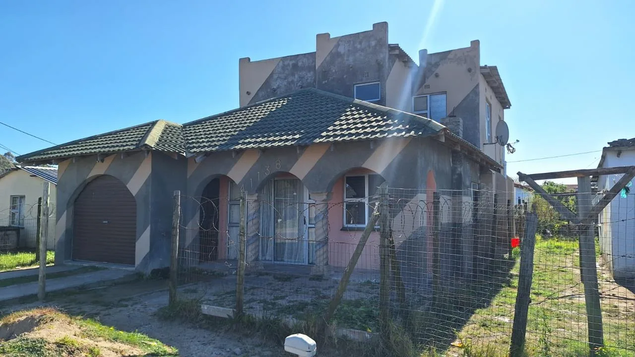 4 Bedroom House for sale in Fort Grey