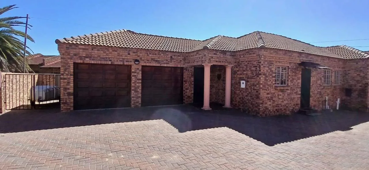12 Bedroom Townhouse for sale in Trichardt