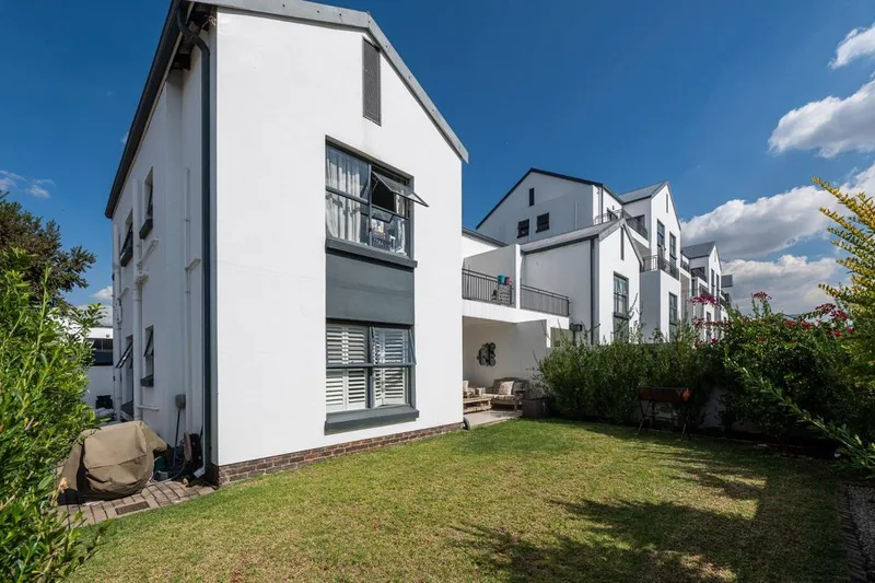 3 Bedroom Townhouse for sale in Greenstone Hill