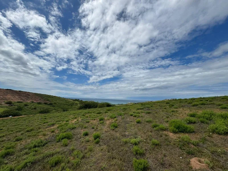 1 402 m² Land available in Seaton Estate