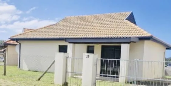 3 Bedroom Townhouse for sale in Kidds Beach