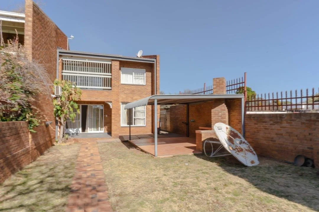 3 Bedroom Townhouse for sale in Stilfontein Ext 3