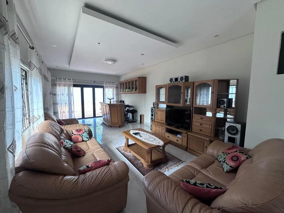 3 Bedroom Apartment / flat to rent in Umhlanga Central