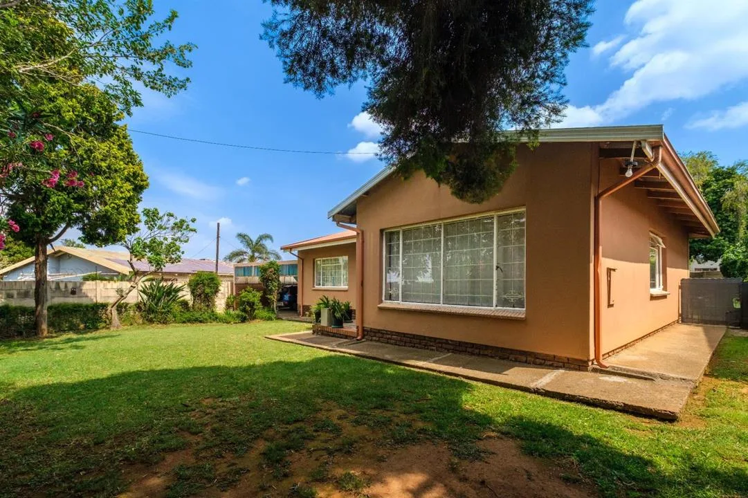 3 Bedroom House for sale in Witpoortjie