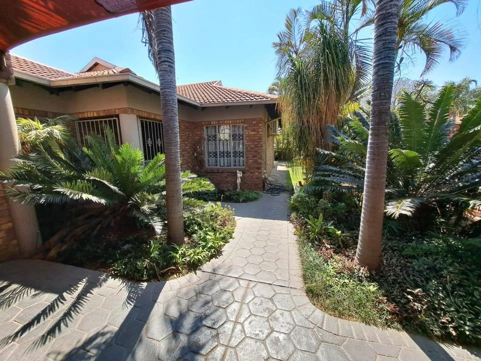 3 Bedroom House for sale in Ninapark