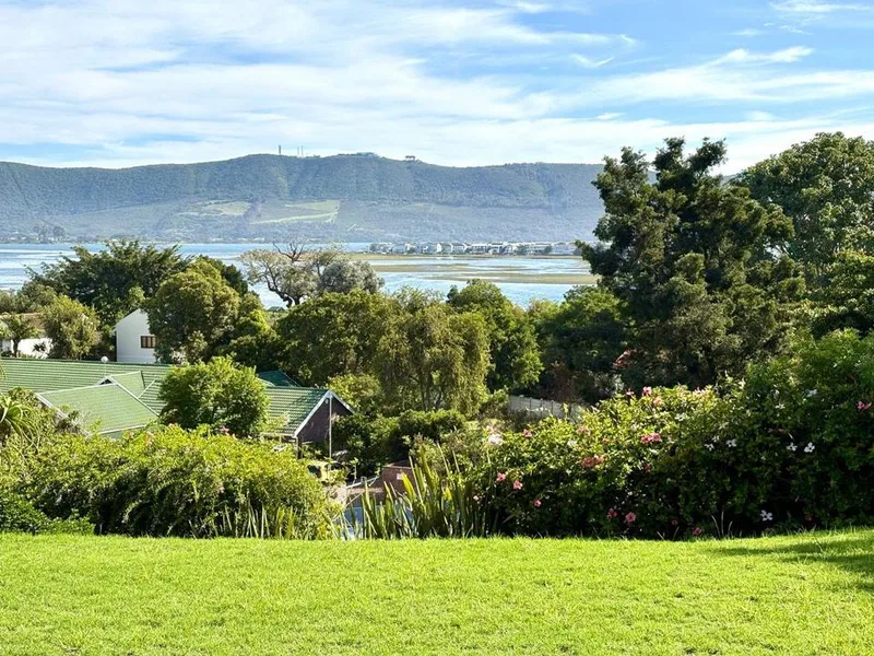 3 Bedroom Apartment / flat for sale in Old Place