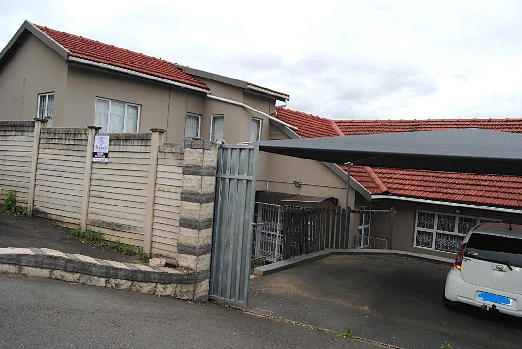 4 Bedroom House for sale in Escombe