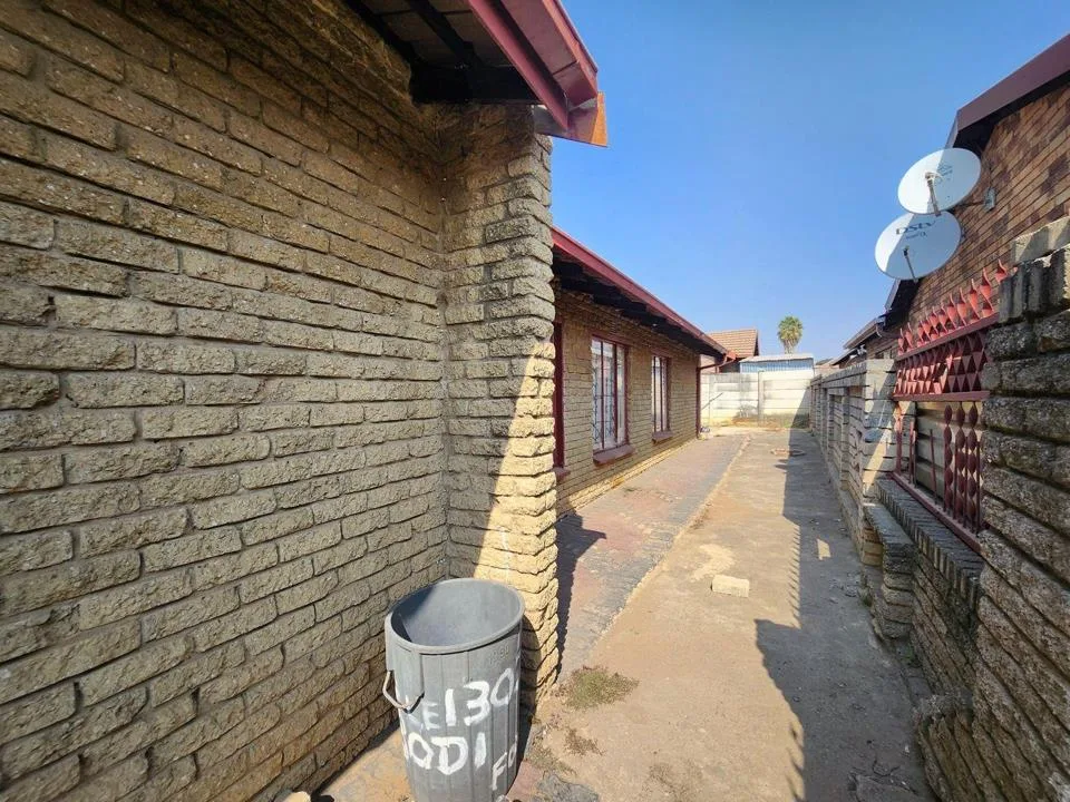 3 Bedroom House for sale in Tlhabane