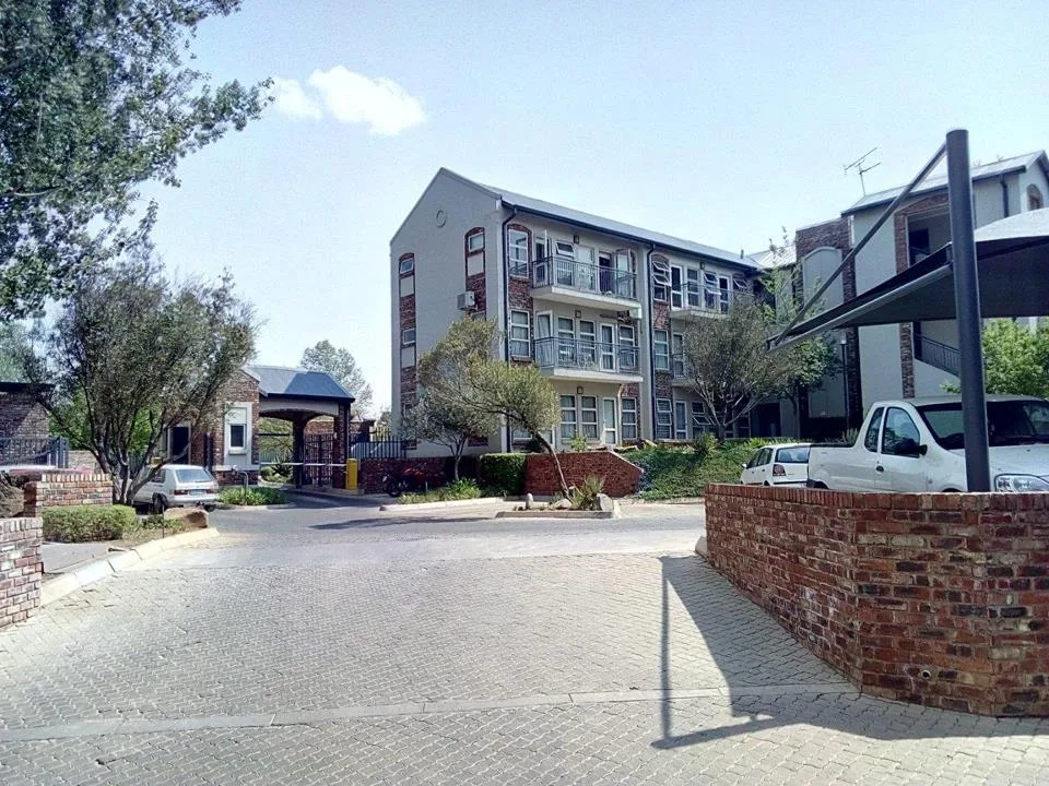 1 Bedroom Apartment / flat for sale in Van Der Hoff Park