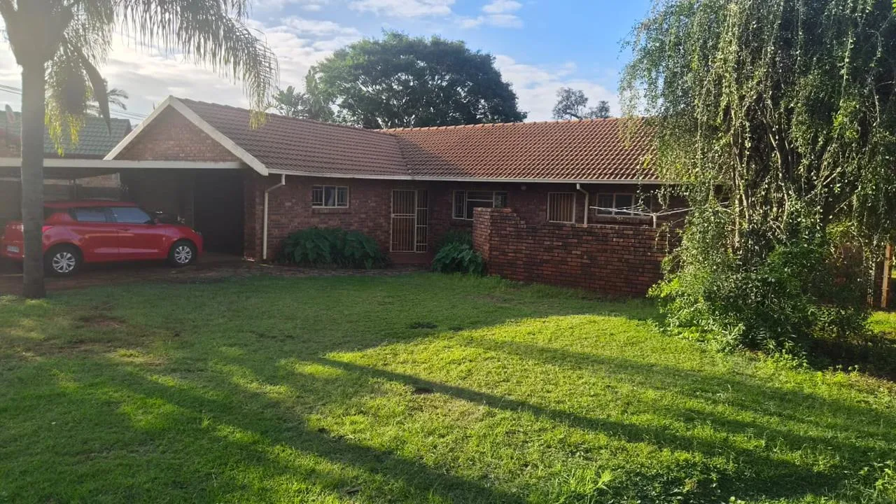 3 Bedroom House to rent in The Orchards