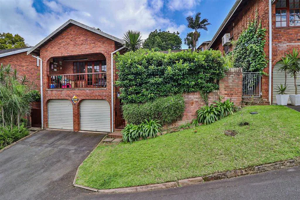 3 Bedroom Townhouse for sale in Chase Valley Heights
