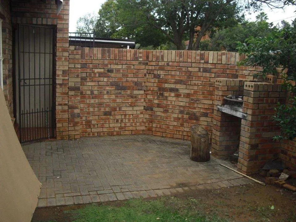 2 Bedroom Townhouse for sale in Navalsig