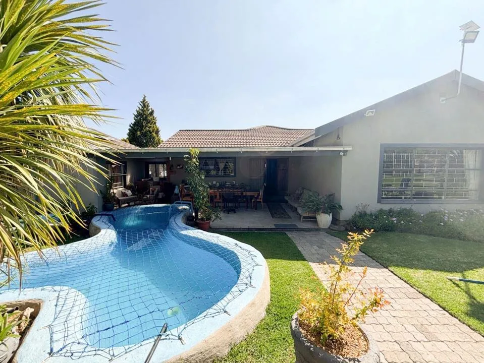 5 Bedroom House for sale in Harrismith