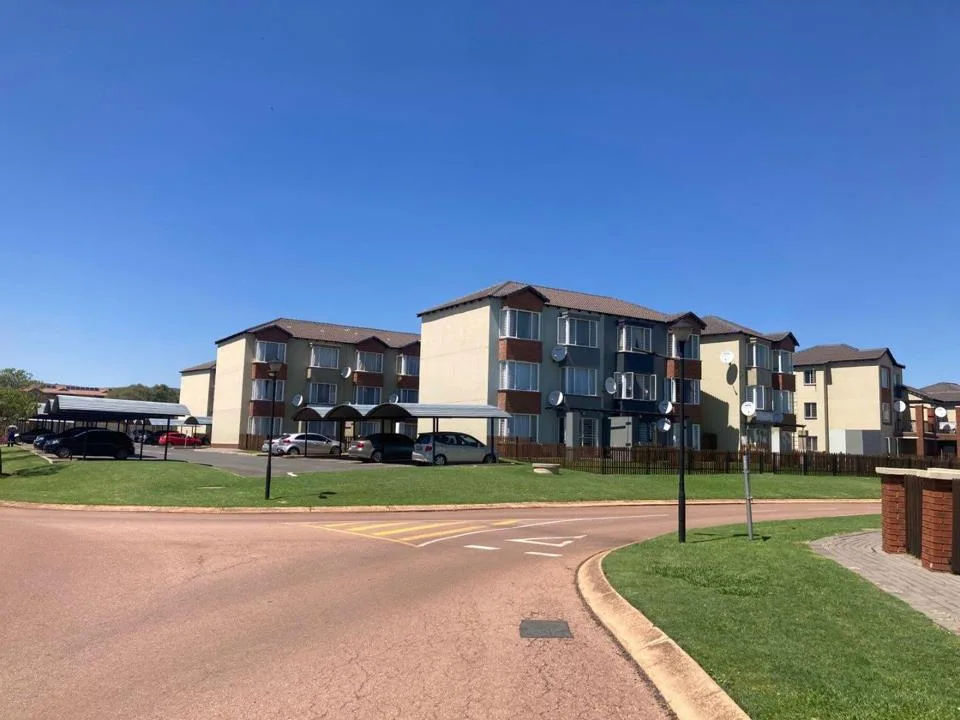 2 Bedroom Apartment / flat for sale in Twee Riviere Lifestyle Estate