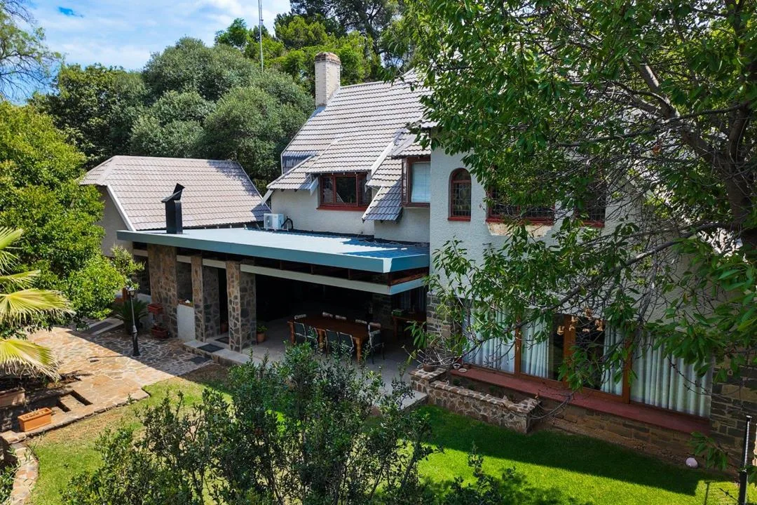 6 Bedroom House for sale in Waverley