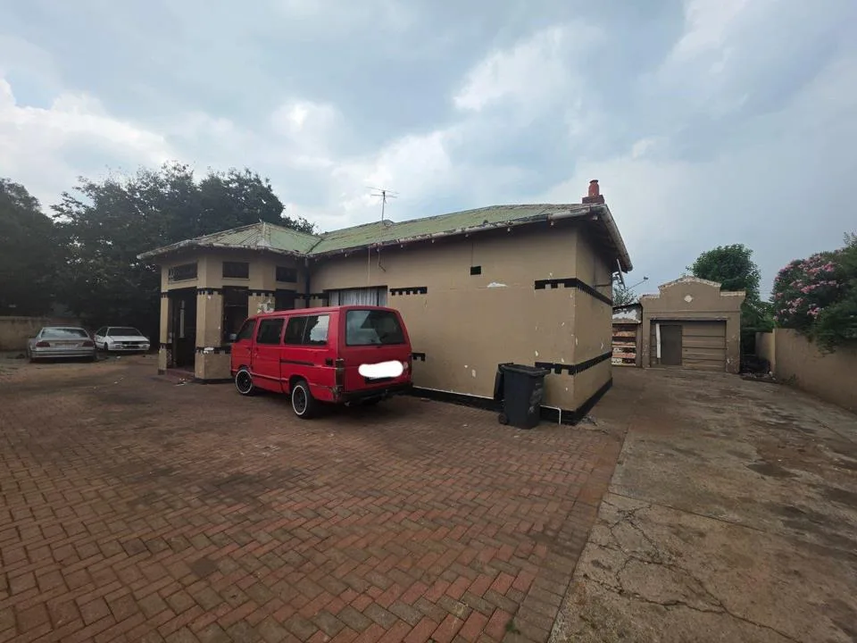 5 Bedroom House for sale in Brakpan Central