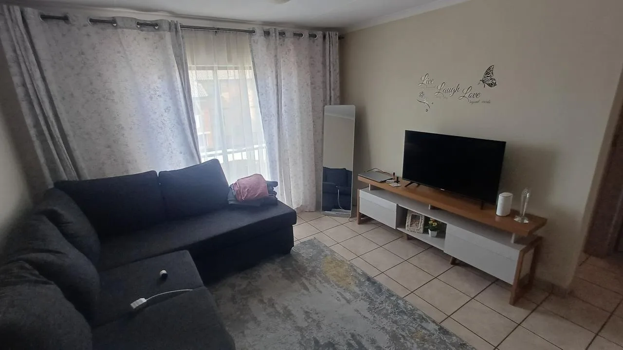 2 Bedroom Apartment / flat for sale in Olympus AH