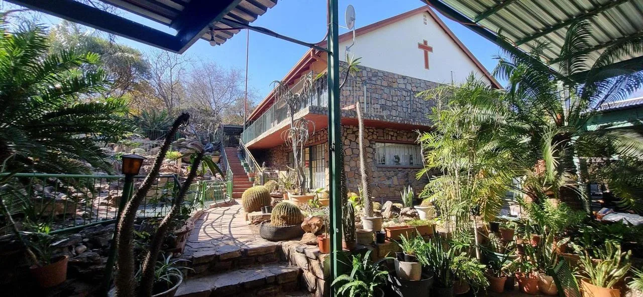 3 Bedroom House for sale in Elandsrand