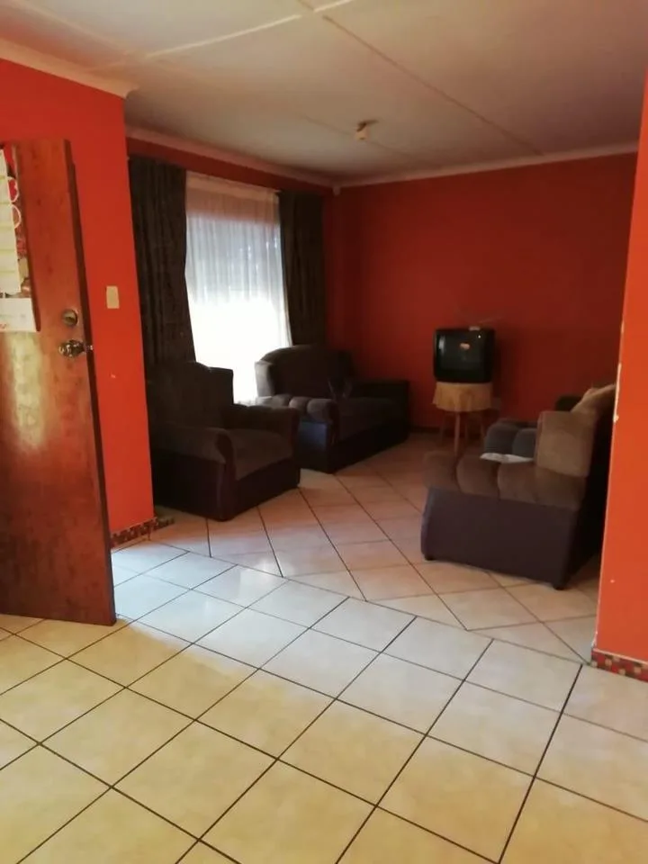 3 Bedroom House for sale in Mohadin