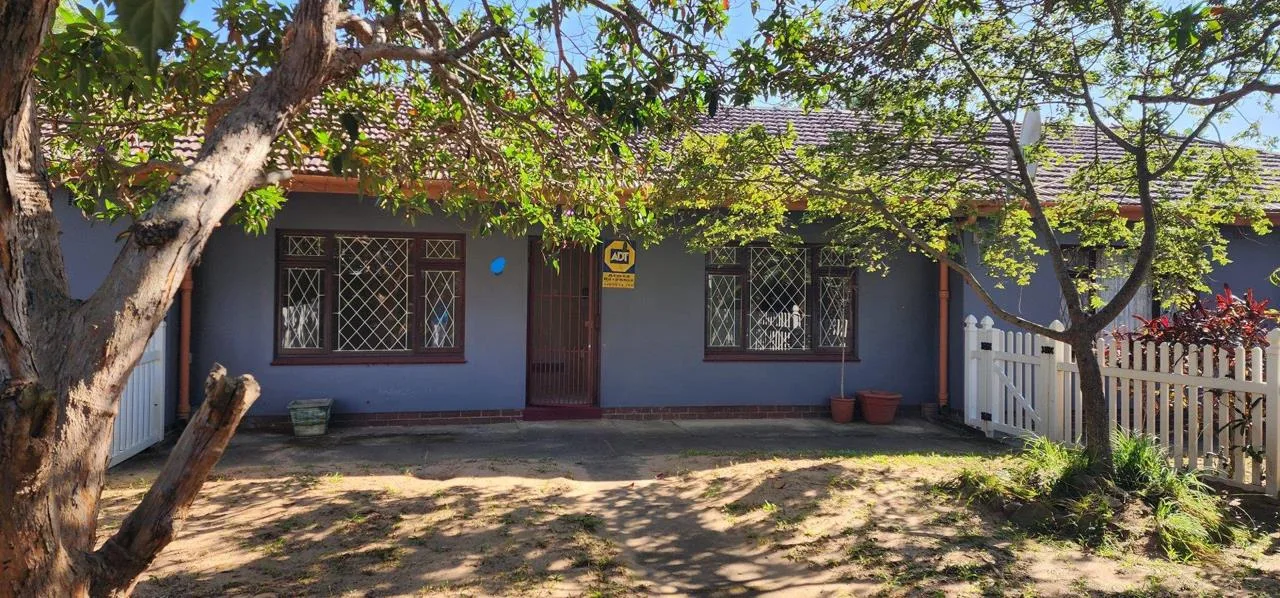 2 Bedroom Townhouse for sale in Uvongo
