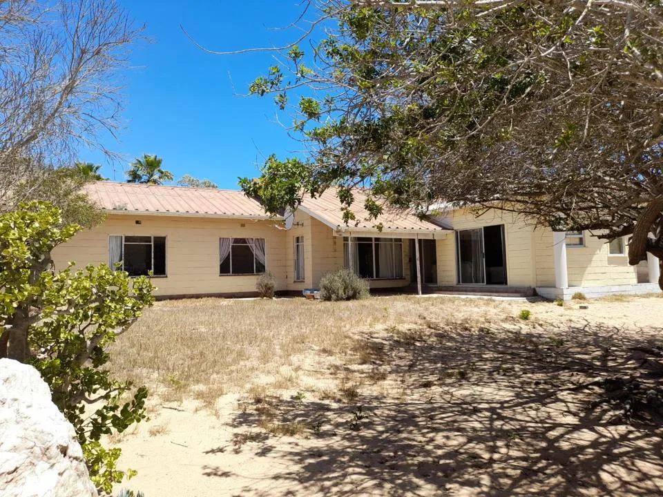 4 Bedroom House for sale in Kleinsee