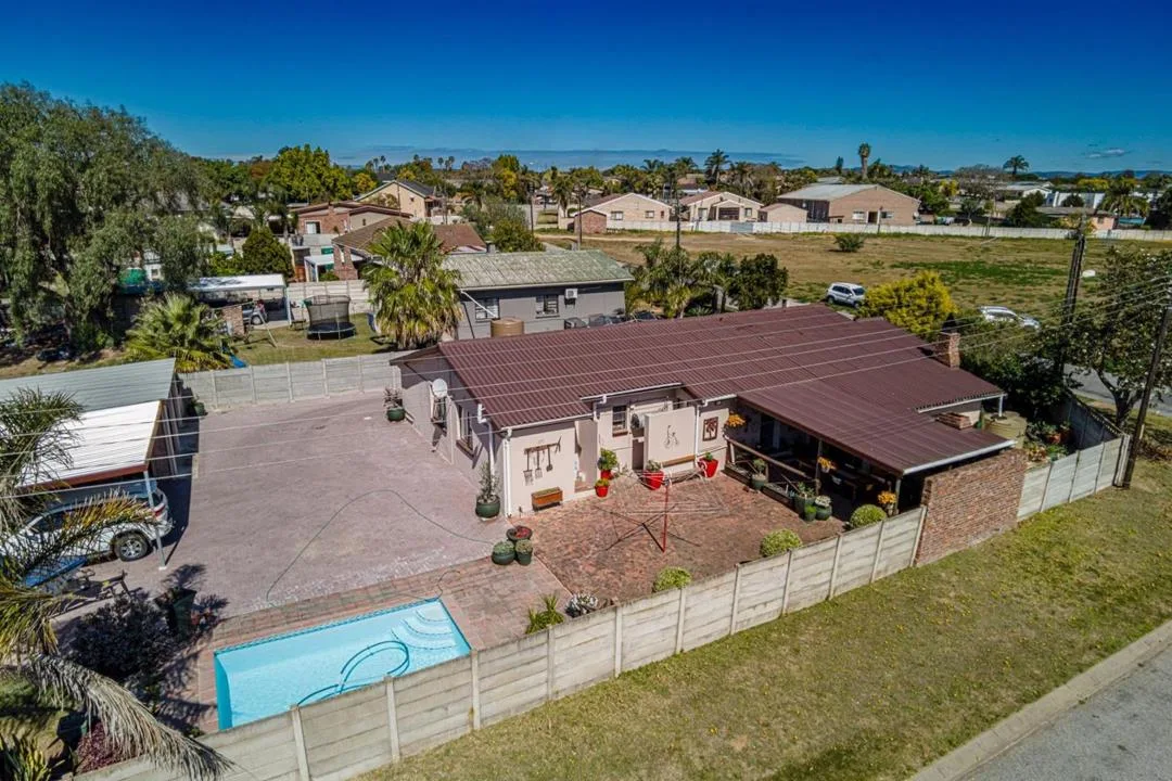 4 Bedroom House for sale in Manor Heights