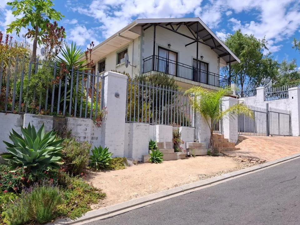 4 Bedroom House for sale in Arbeidslus