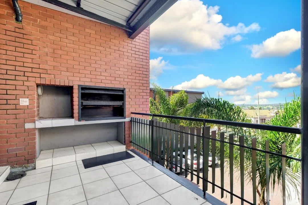 3 Bedroom Apartment / flat to rent in Morningside