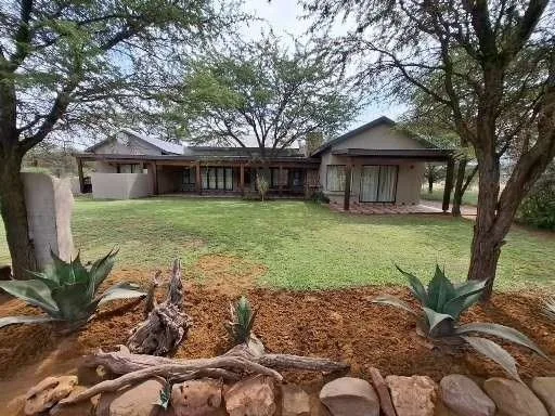 5 Bedroom House for sale in Kathu