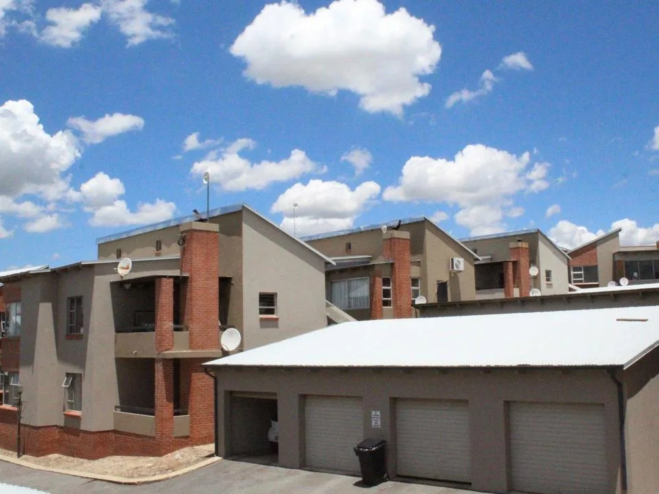 2 Bedroom Apartment / flat for sale in Dassie Rand