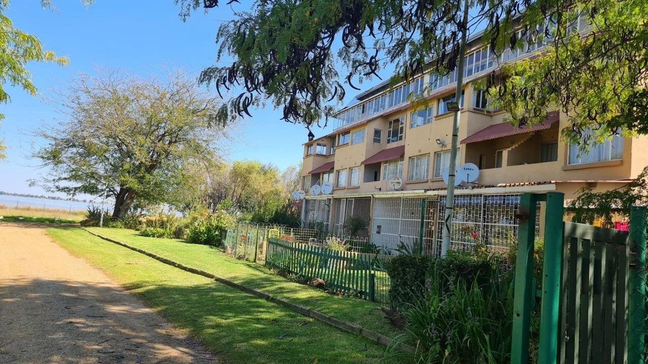 6 Bedroom Apartment / flat for sale in Deneysville