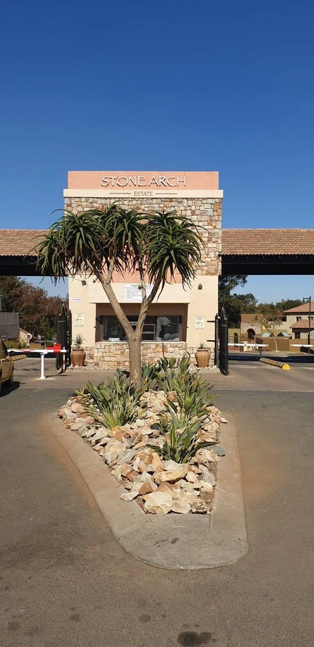 2 Bedroom Townhouse to rent in Castleview