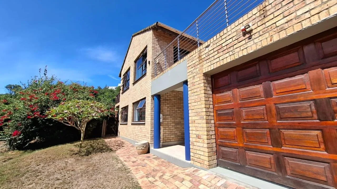 4 Bedroom House to rent in West Beach